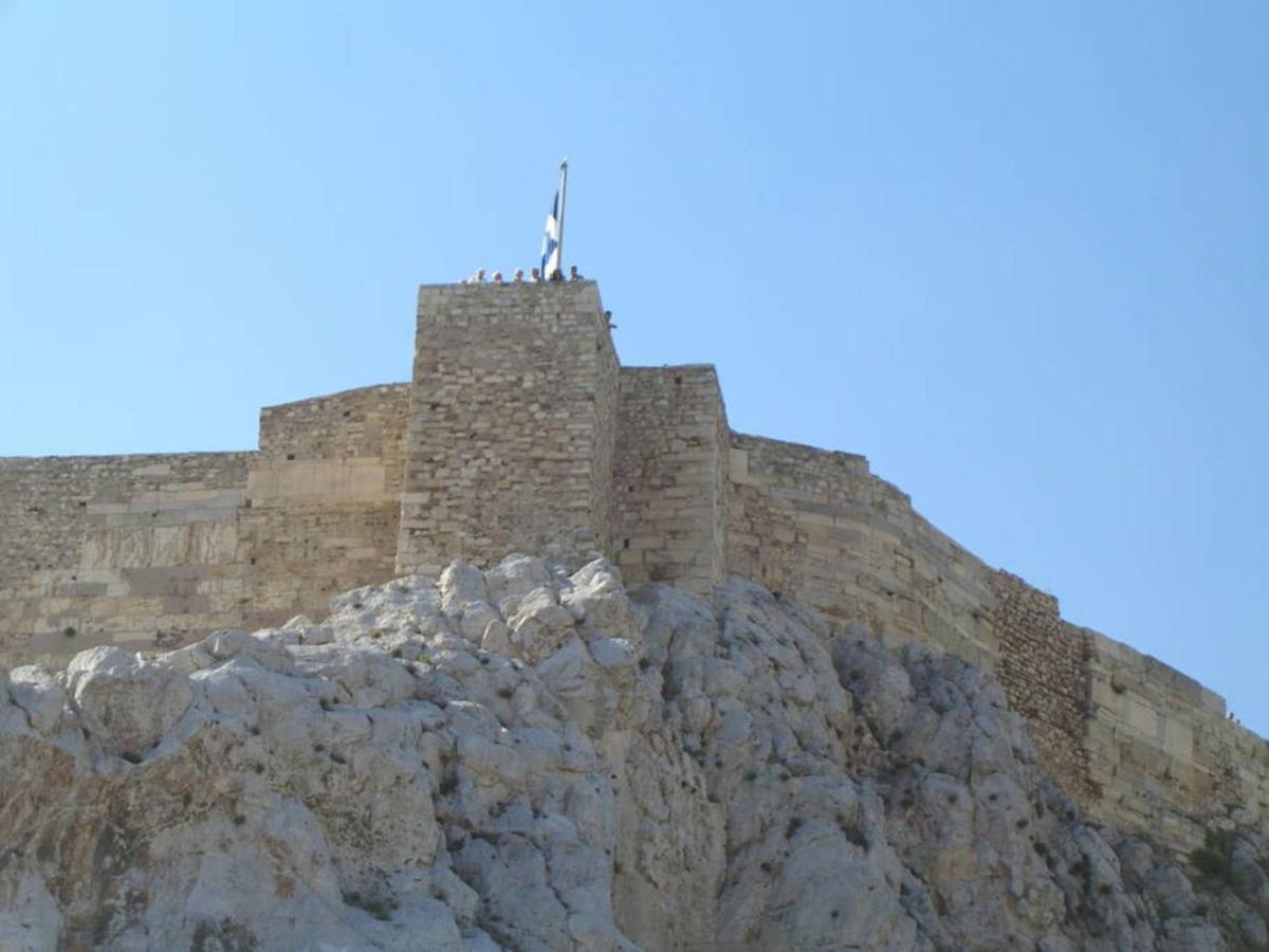 Ferienwohnung Live At The Acropolis Shadow - Under Super Scenic Anafiotika Athen Exterior foto